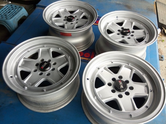 XXR ขอบ 15 กว้าง 8 ออฟ 20 ใส่รถ 4 รู 100 และ 114 เพียง 6800 บาท