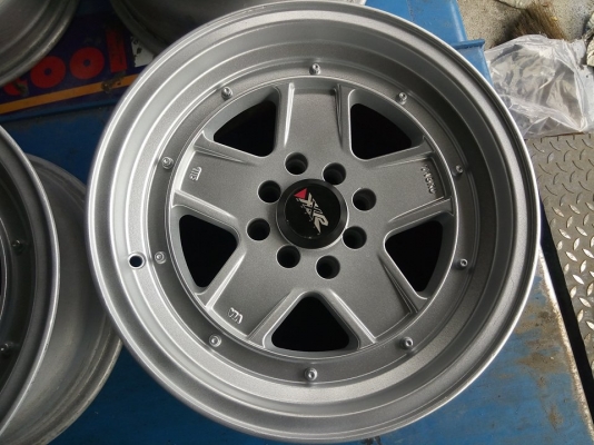 XXR ขอบ 15 กว้าง 8 ออฟ 20 ใส่รถ 4 รู 100 และ 114 เพียง 6800 บาท