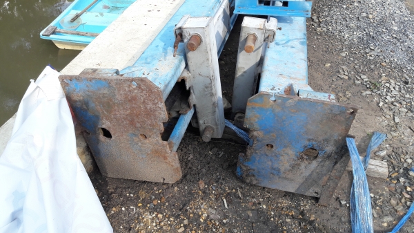 ลิฟท์ยกรถ 4 ตัน 25000 ลิฟท์ยกรถ 4 ตัน 25000