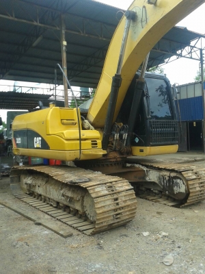 ขายแม็คโค.CAD. 320. D. กนะบอกดำ ปลาย รถสวย. พร้อมใช้ เอกสารเล่มทะเบียน ขายแม็คโค.CAD. 320. D. กนะบอกดำ ปลาย รถสวย. พร้อมใช้ เอกสารเล่มทะเบียน