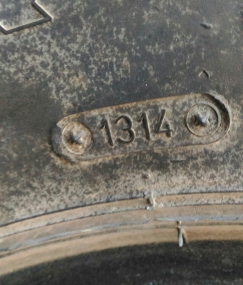 ขายยางตะขาบ SIMEX 35x10.5 R 16 สวยๆ ขายยางตะขาบ SIMEX 35x10.5 R 16 สวยๆ