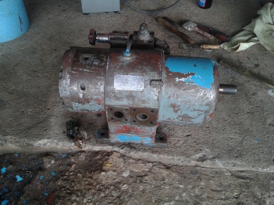 ปั้มไฮโดรลิคเก่านอก แท้ห้าง ปั้มไฮโดรลิคเก่านอก แท้ห้าง