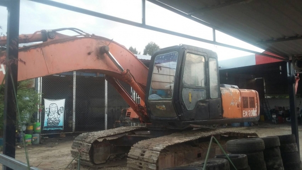 ขายรถแบคโฮ HITACHI EX200-2 ใส่ปั๊ม kawasaki k3v112 ราคา 490000