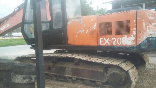 ขายรถแบคโฮ HITACHI EX200-2 ใส่ปั๊ม kawasaki k3v112 ราคา 490000
