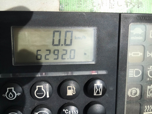 Vogele S2100 รถปูยาง 9 เมตร ปี2002 นำเข้าจากญี่ปุ่น โทร. 080-6565422 (หนิง)