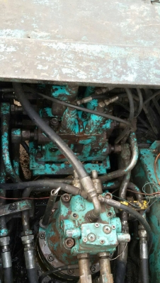 KOBELCO.SK200 มาร์คไฟท์ธรรมดา เครื่องปั้มดีโซ่ใบหนาเอวแน่นไฟฟ้าเต็มขาดหน้าจอเอกสารเล่มทะเบียนครบชุด สนใจติดต่อ 0835601591 หรือ 0903494058