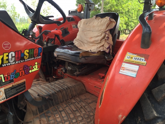 Kubota M8540 ใบดันตัวรถไม่มีหาง ยางหลังใหม่ รถสวยพอใช้ เล่มพร้อมโอน
