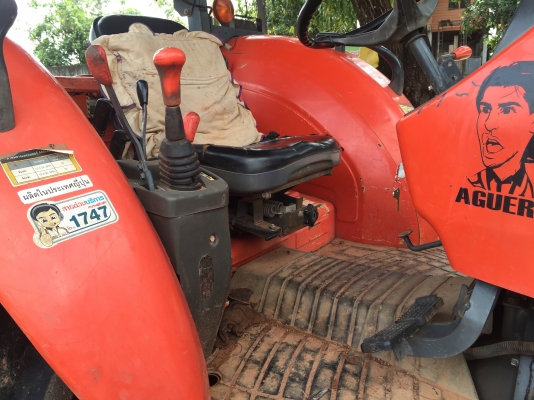 Kubota M8540 ใบดันตัวรถไม่มีหาง ยางหลังใหม่ รถสวยพอใช้ เล่มพร้อมโอน