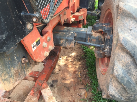 Kubota M8540 ใบดันตัวรถไม่มีหาง ยางหลังใหม่ รถสวยพอใช้ เล่มพร้อมโอน