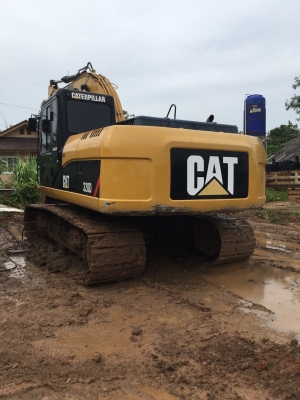 ขายรถแบคโฮ CAT 320 D ไมล์ 11000 ชม.เอกสารเล่มทะเบียน ราคา 1650000