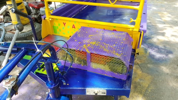 รถบรรทุกล้อยาง นั่งขับและดินตาม พร้อมใช้งาน รหัสสินค้า B2-5 รับน้ำหนักบรรทุก 500 โล รถบรรทุกล้อยาง นั่งขับและดินตาม พร้อมใช้งาน รหัสสินค้า B2-5 รับน้ำหนักบรรทุก 500 โล