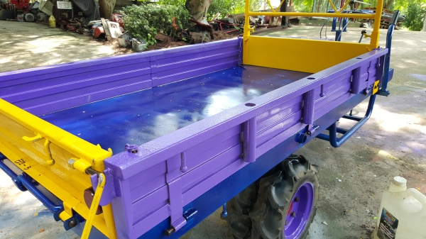 รถบรรทุกล้อยาง นั่งขับและดินตาม พร้อมใช้งาน รหัสสินค้า B2-5 รับน้ำหนักบรรทุก 500 โล รถบรรทุกล้อยาง นั่งขับและดินตาม พร้อมใช้งาน รหัสสินค้า B2-5 รับน้ำหนักบรรทุก 500 โล