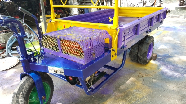 รถบรรทุกล้อยาง นั่งขับและดินตาม พร้อมใช้งาน รหัสสินค้า B2-5 รับน้ำหนักบรรทุก 500 โล รถบรรทุกล้อยาง นั่งขับและดินตาม พร้อมใช้งาน รหัสสินค้า B2-5 รับน้ำหนักบรรทุก 500 โล