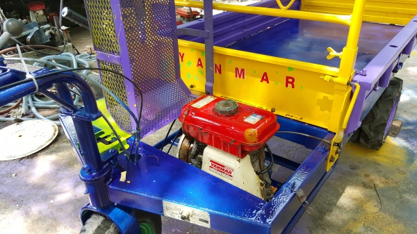 รถบรรทุกล้อยาง นั่งขับและดินตาม พร้อมใช้งาน รหัสสินค้า B2-5 รับน้ำหนักบรรทุก 500 โล รถบรรทุกล้อยาง นั่งขับและดินตาม พร้อมใช้งาน รหัสสินค้า B2-5 รับน้ำหนักบรรทุก 500 โล