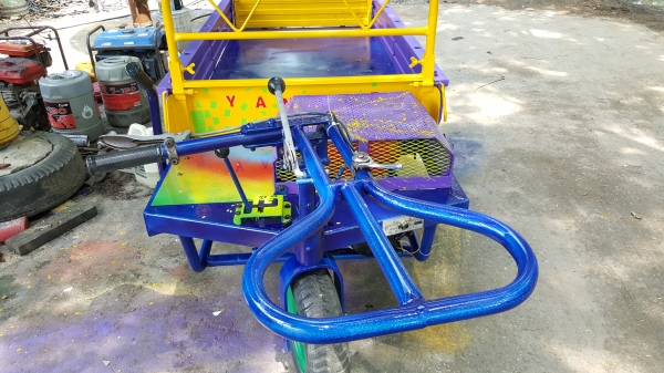 รถบรรทุกล้อยาง นั่งขับและดินตาม พร้อมใช้งาน รหัสสินค้า B2-5 รับน้ำหนักบรรทุก 500 โล รถบรรทุกล้อยาง นั่งขับและดินตาม พร้อมใช้งาน รหัสสินค้า B2-5 รับน้ำหนักบรรทุก 500 โล