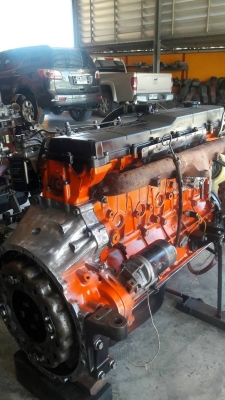 เครื่องยนต์อีซูสุ6HH1#210แรงม้าข้อแสตนดาร์ดเครื่องสวยติดดีมากครับ