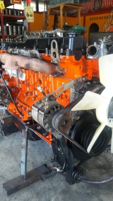 เครื่องยนต์อีซูสุ6HH1#210แรงม้าข้อแสตนดาร์ดเครื่องสวยติดดีมากครับ