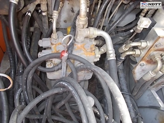 ขอนำเสนอรถขุดล้อยาง Hitachi ZX130W นำเข้าจากญี่ปุ่น ขายตามสภาพ  (ราคาไม่แพง)