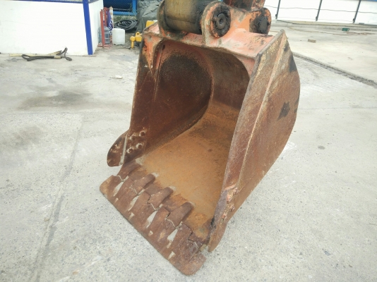 รถขุด Hitachi รุ่น EX135USR