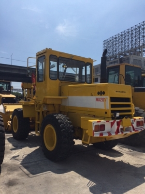 มาถึงแล้วอีกเช่นกัน รถตัก ขนาด 2 คิว KOMATSU  WA200-1