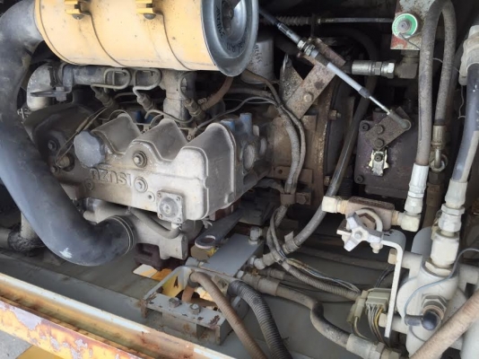 ขายรถบดเอวอ่อน หน้าเหล็ก หลังยาง สั่นสะเทือนได้ นำเข้าจากญี่ปุ่น