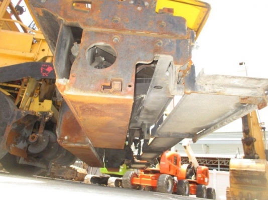 รถปูยาง Demag DF130P รถปูยาง 9 เมตร นำเข้าจากญี่ปุ่น รถปูยาง Demag DF130P รถปูยาง 9 เมตร นำเข้าจากญี่ปุ่น