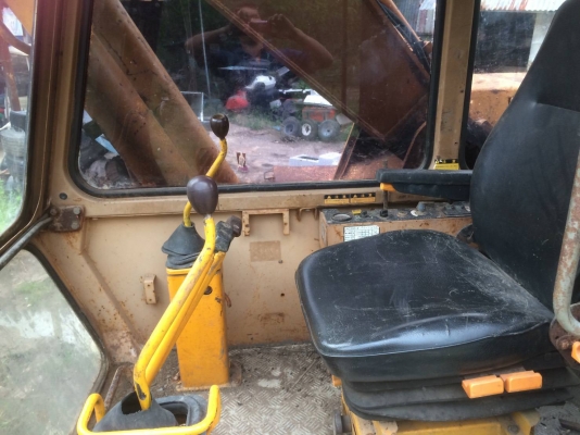 ขายรถแบคโฮ KOMATSU PC200-2 ราคา 450000