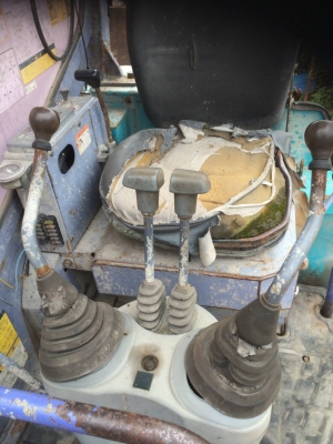 ขายรถแบคโฮ AIRMAN AX40UR-3 ขนาดเท่า 40 เอกสารอินวอย ราคา 230000