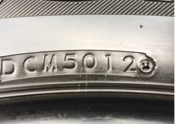 ยาง Bridgestone 265 60 18 สิ้นปี12 ดอกเต็ม ใช้กันยาว ราคาไม่แพง