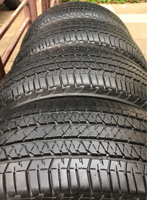 ยาง Bridgestone 265 60 18 สิ้นปี12 ดอกเต็ม ใช้กันยาว ราคาไม่แพง