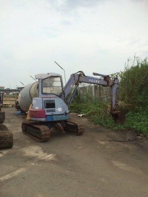 ขายรถแบคโฮ KOMATSU PC38UU2 เอกสารอินวอย ราคา 350000