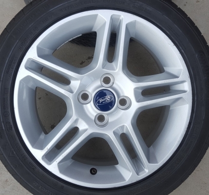 ขายล้อ Ford Fiesta16 ยางปี 13 4 ล้อ