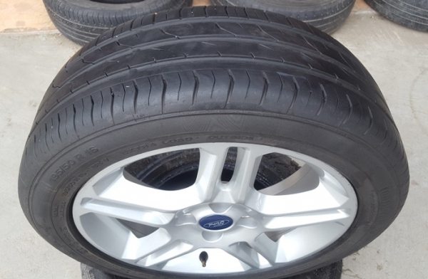 ขายล้อ Ford Fiesta16 ยางปี 13 4 ล้อ