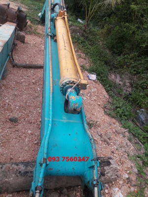 ขายบูมยาว ใช้สำหรับ รถแบคโฮ KOBELCO SK200 MARK 5