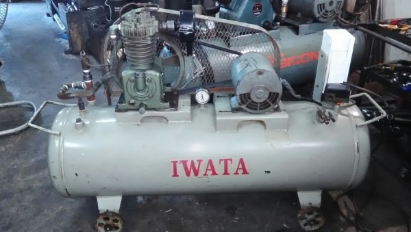 **ขายถูกๆ ปั้มลมมือสองจากญี่ปุ่น** Iwa-Me 3 แรง ถัง 160 ลิตร ทดสอบเรียบร้อย ทุกระบบทำงานได้ดีมากๆ นิ่งๆเงียบๆพร้อมใช้งานครับ