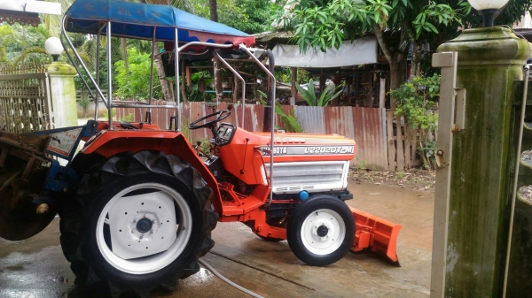 สีนวนจัดให้ Kota 22.02 DT สภาพสวย เครื่องดี เพลาเดียวมีใบดัน พร้อมใช้งาน สนใจติดต่อ 089-9638932