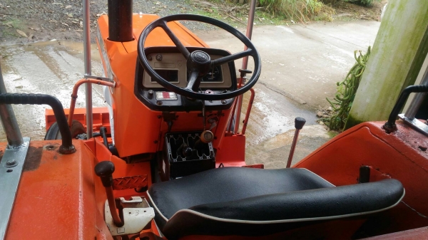 สีนวนจัดให้ Kota 22.02 DT สภาพสวย เครื่องดี เพลาเดียวมีใบดัน พร้อมใช้งาน สนใจติดต่อ 089-9638932 สีนวนจัดให้ Kota 22.02 DT สภาพสวย เครื่องดี เพลาเดียวมีใบดัน พร้อมใช้งาน สนใจติดต่อ 089-9638932