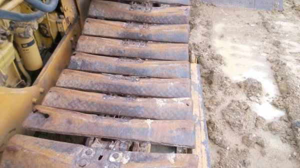 ขายรถแทรกเตอร์ D-4-E หัวฉีดไดเร็ก ช่วงล่าง 80\% สภาพพร้อมใช้งาน ขายไม่แพงครับ