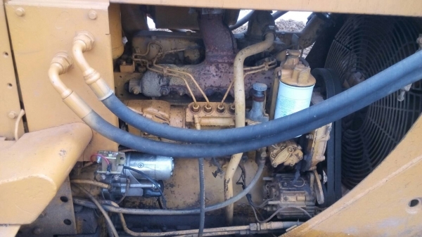 ขายรถแทรกเตอร์ D-4-E หัวฉีดไดเร็ก ช่วงล่าง 80\% สภาพพร้อมใช้งาน ขายไม่แพงครับ