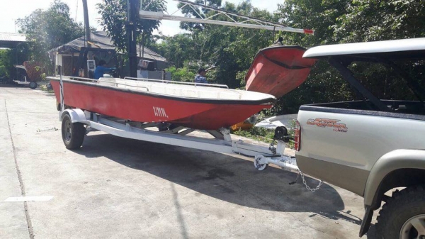 ขายเรือไฟเบอร์ท้องแบน18.5ฟุต กว้าง170 สภาพสวยครับมีหลายลำ ขายลำล่ะ 18600 บาท เอาเครื่องเกาะท้ายวื่งได้เลย