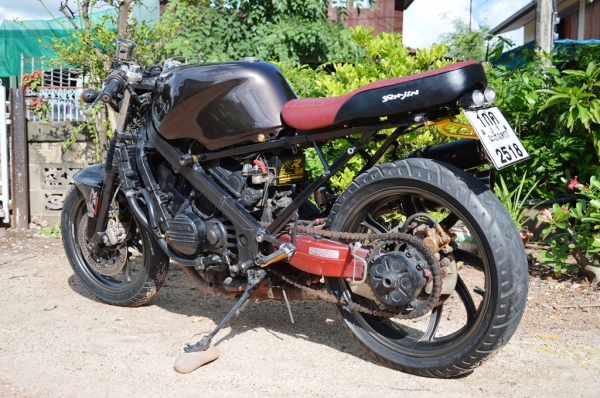 ขายครับ Honda VFR400 NC21 แต่ง Cafe ขายครับ Honda VFR400 NC21 แต่ง Cafe