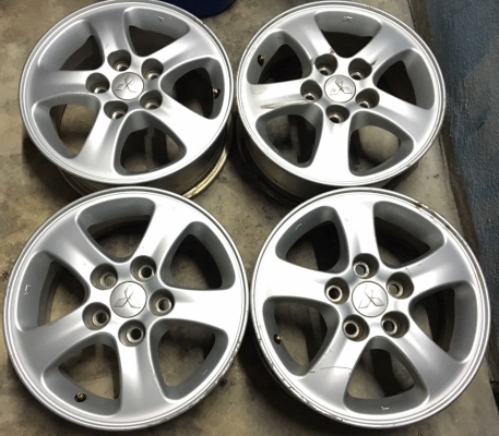 เเม็ก Misubishi Triton ขอบ 15