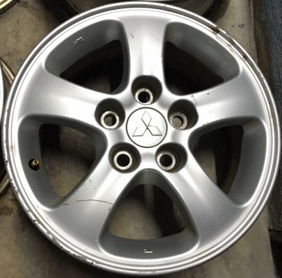 เเม็ก Misubishi Triton ขอบ 15 เเม็ก Misubishi Triton ขอบ 15