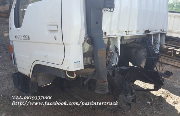 FROM JAPAN*หัวเก๋งรถบรรทุก6ล้อกลาง /CABIN TOYOTA DYNAรุ่น:BU94 ,350-400/(รุ่นยกหัวได้/3 ใบปัด) ราคาเพียง 62,000 บาท