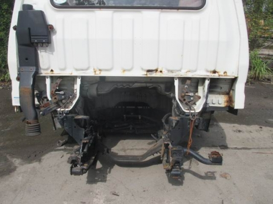 FROM JAPAN*หัวเก๋งรถบรรทุก6ล้อกลาง /CABIN TOYOTA DYNAรุ่น:BU94 ,350-400/(รุ่นยกหัวได้/3 ใบปัด) ราคาเพียง 62,000 บาท