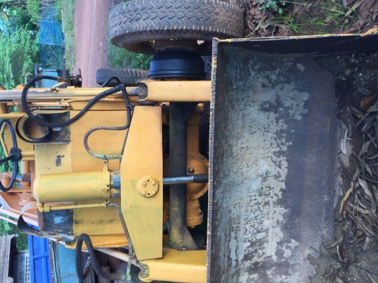 ขายรถตัก sd 40 รถสวยพร้อมใช้งาน 115,000ต่อรอง สนใจติดต่อ 0895770265 ขายรถตัก sd 40 รถสวยพร้อมใช้งาน 115,000ต่อรอง สนใจติดต่อ 0895770265