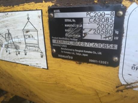 KOMATSU PC 200-8