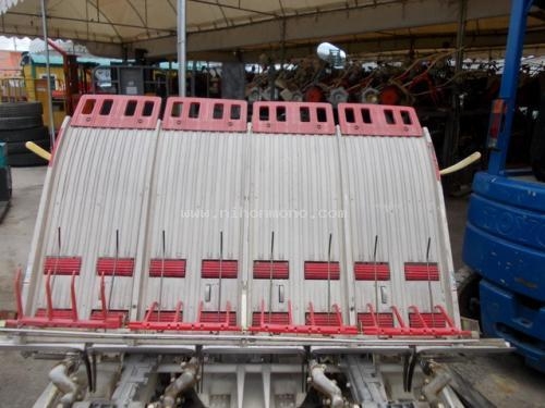 รถปลูกข้าวดำนานั่งขับ รหัสสินค้า : 80802590 ยี่ห้อ : YANMAR รุ่น : Pe-4