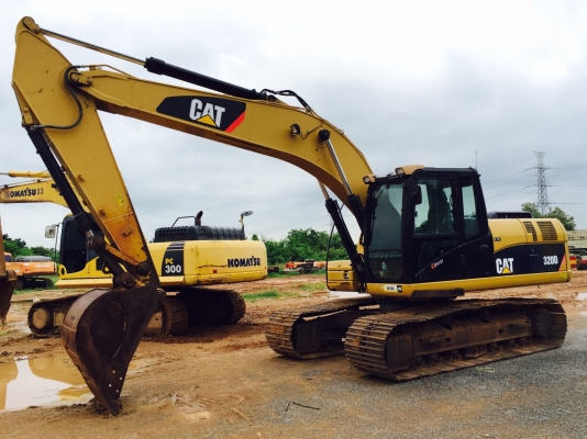 ขายรถแบคโฮ CAT 320 D JAPAN ไมล์ 9000 ชม.ราคา 1950000
