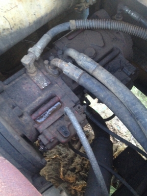 แบคโฮ KOMUTSU PC200-3 เครื่องเดิม คอนโทรนสั้น ราคาโทรคุย ส่งฟรีรัศมี 400 กม.จาก เมืองพิษณุโลก